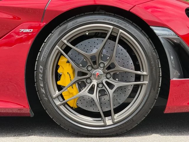 McLaren 720S 72