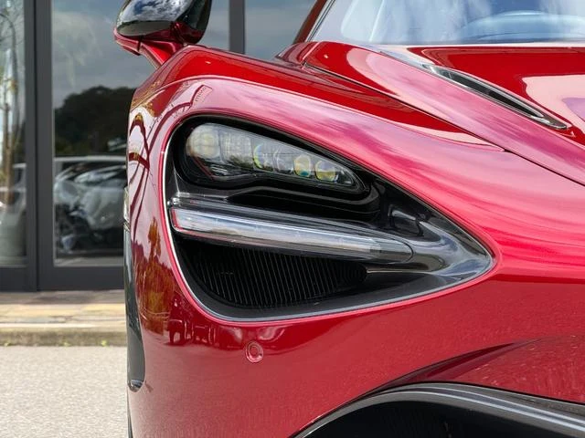 McLaren 720S 30