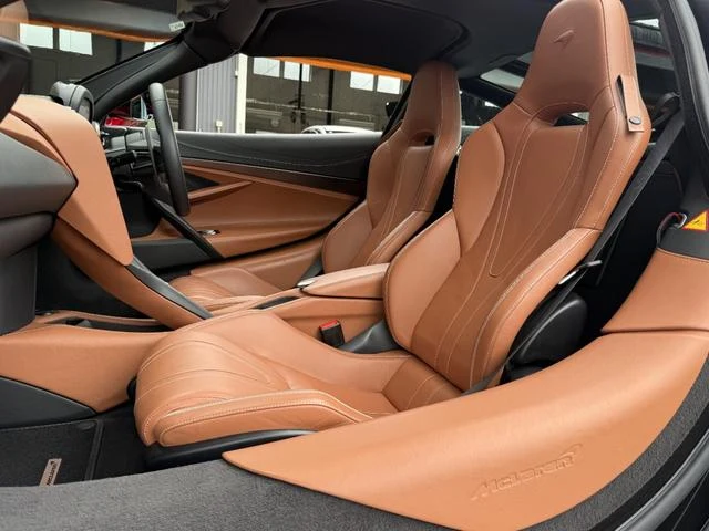 McLaren 720S 25