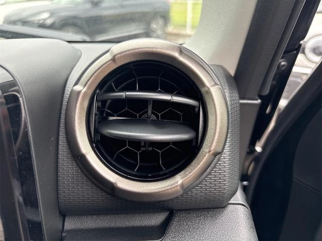 Suzuki JIMNY 49
