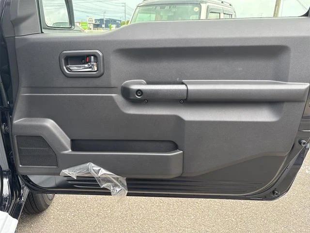 Suzuki JIMNY 38