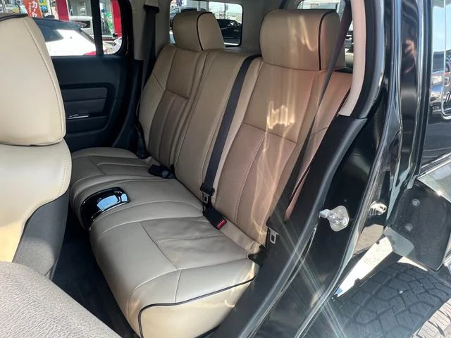 Hummer H3 27
