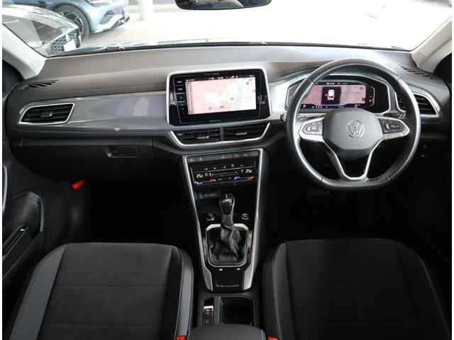 Volkswagen T-ROC 31