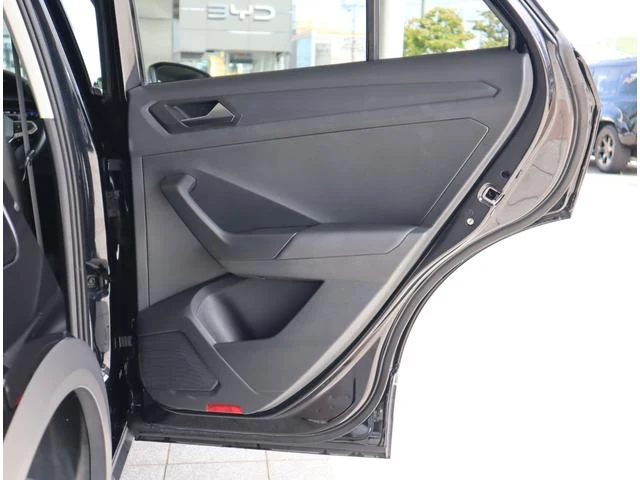 Volkswagen T-ROC 28