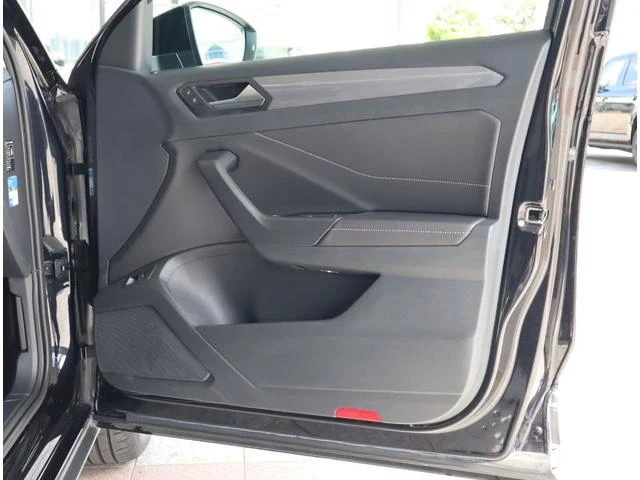 Volkswagen T-ROC 27