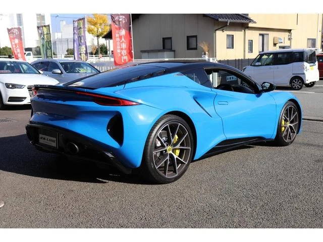 Lotus EMIRA 22