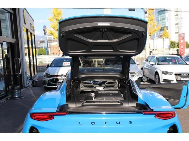 Lotus EMIRA 76
