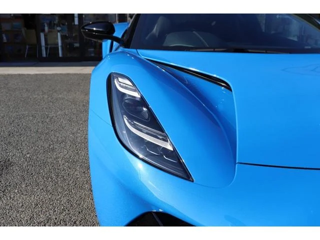 Lotus EMIRA 25