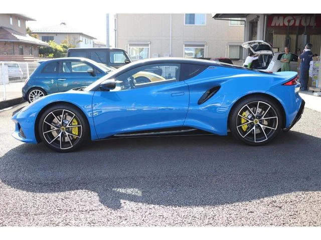 Lotus EMIRA 5