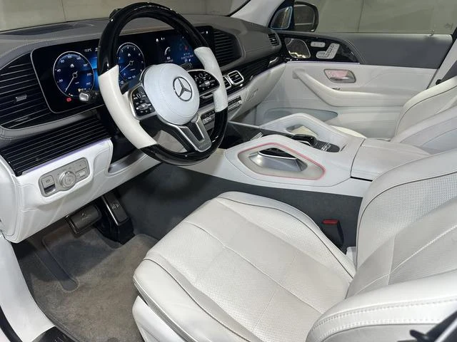 MERCEDES MAYBACH GLS 8