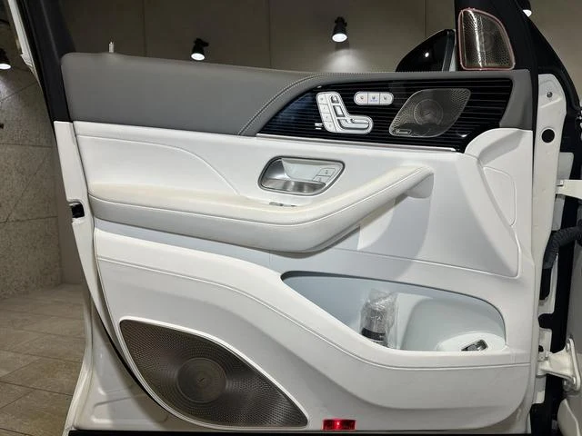 MERCEDES MAYBACH GLS 22