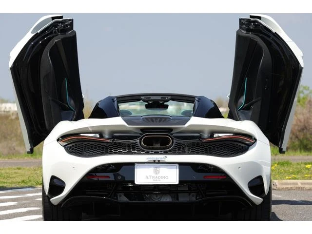 McLaren 750S 37