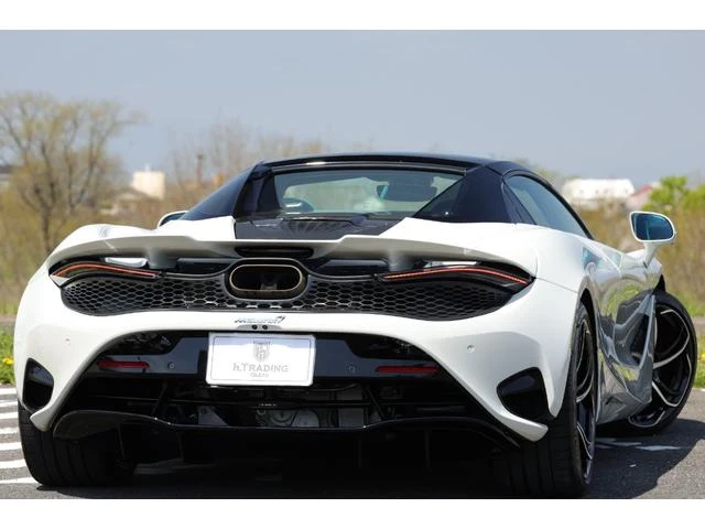 McLaren 750S 38