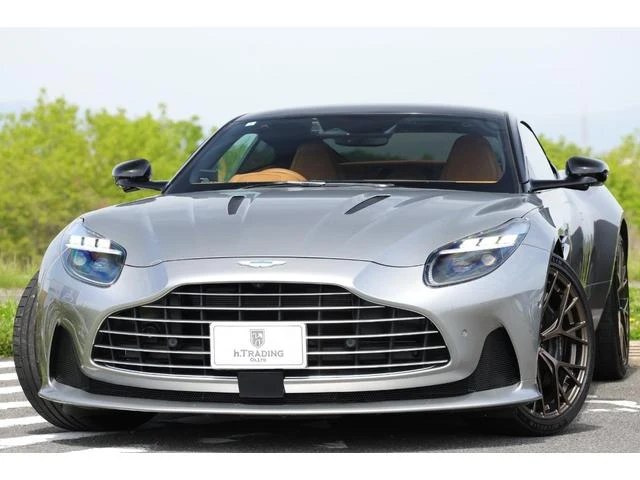 Aston Martin DB12 24