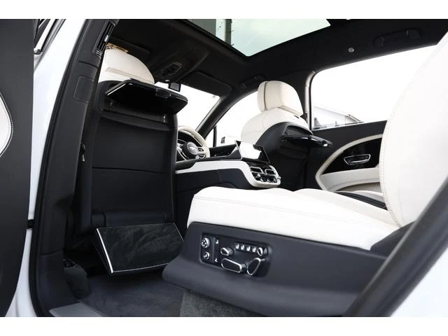 Bentley BENTAYGA 14