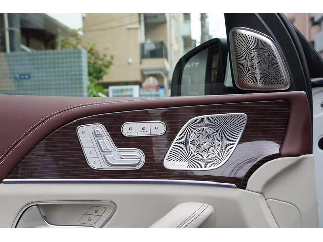 MERCEDES MAYBACH GLS 18