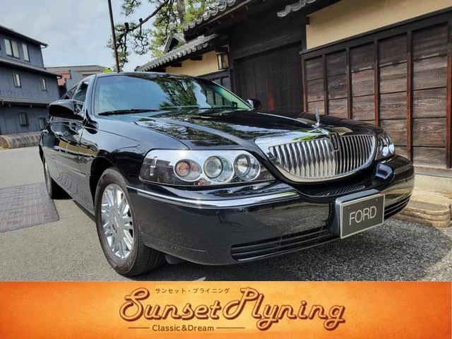Lincoln TOWNCAR