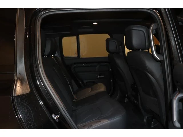 Land Rover DEFENDER 29
