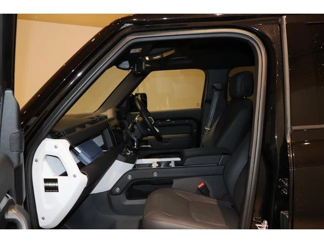 Land Rover DEFENDER 38