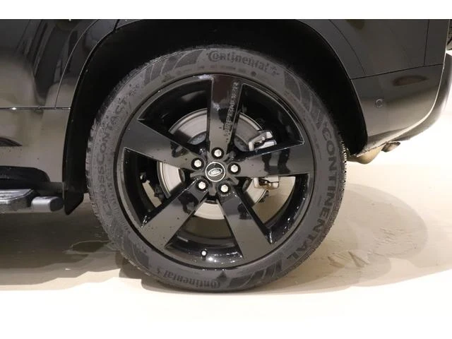 Land Rover DEFENDER 16