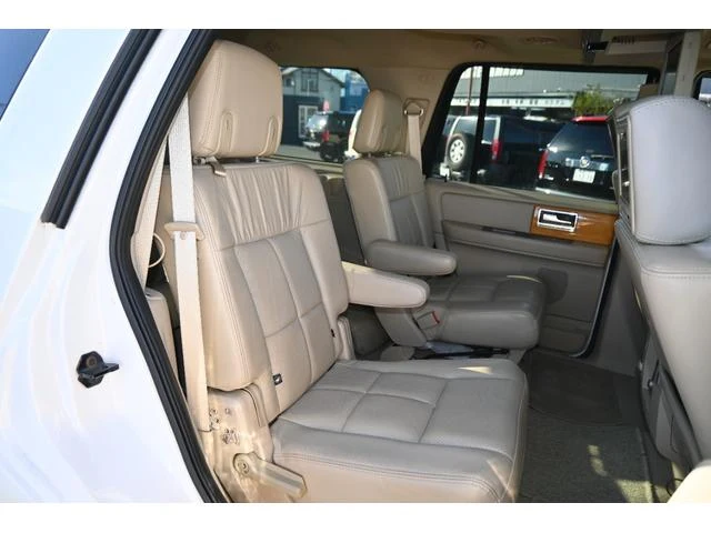 Lincoln NAVIGATOR 17