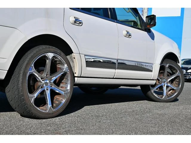 Lincoln NAVIGATOR 8