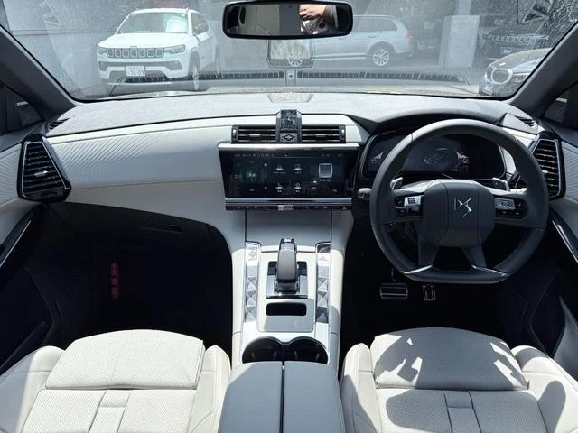 DS Automobiles DS7 17