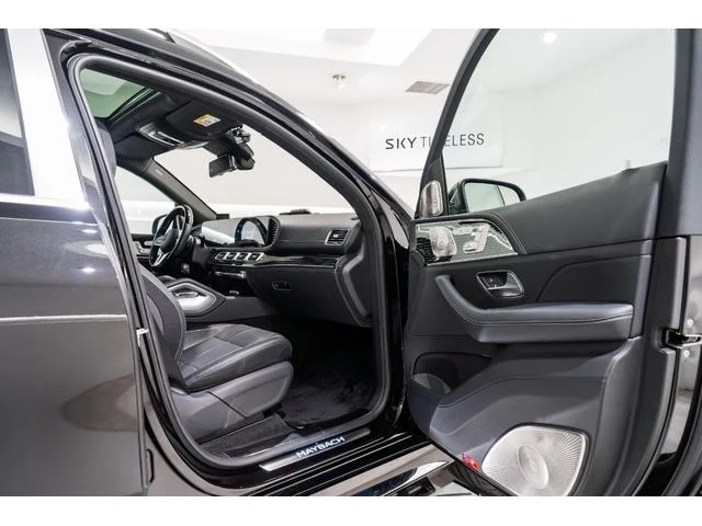 MERCEDES MAYBACH GLS 26