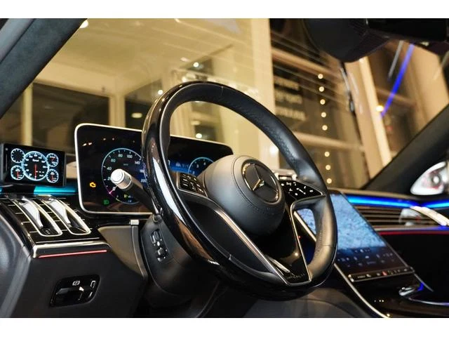 MERCEDES MAYBACH S-CLASS 52