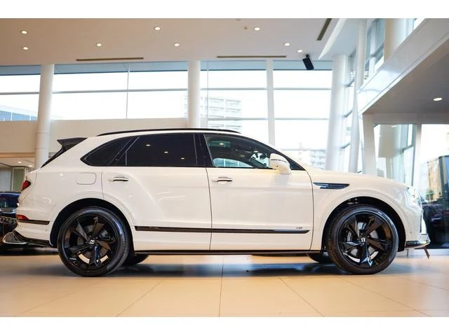 Bentley BENTAYGA 5
