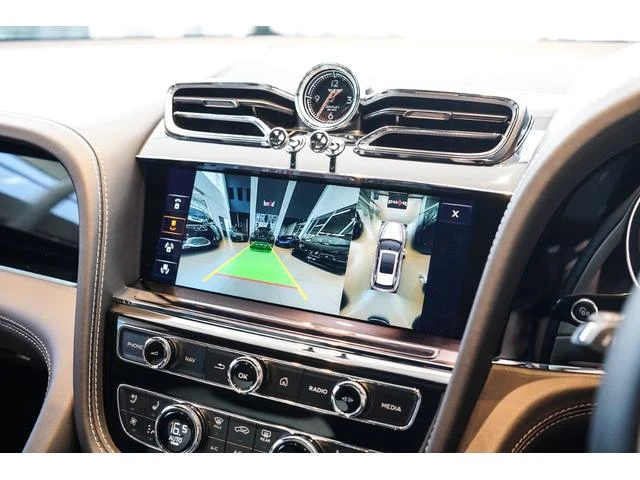 Bentley BENTAYGA 26
