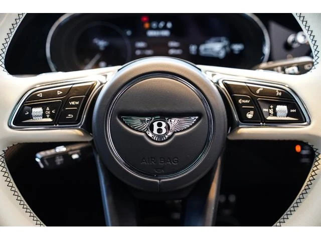 Bentley BENTAYGA 28