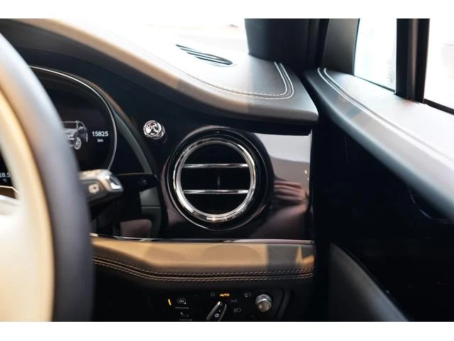 Bentley BENTAYGA 33