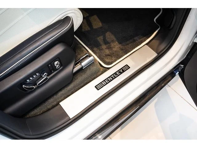 Bentley BENTAYGA 20