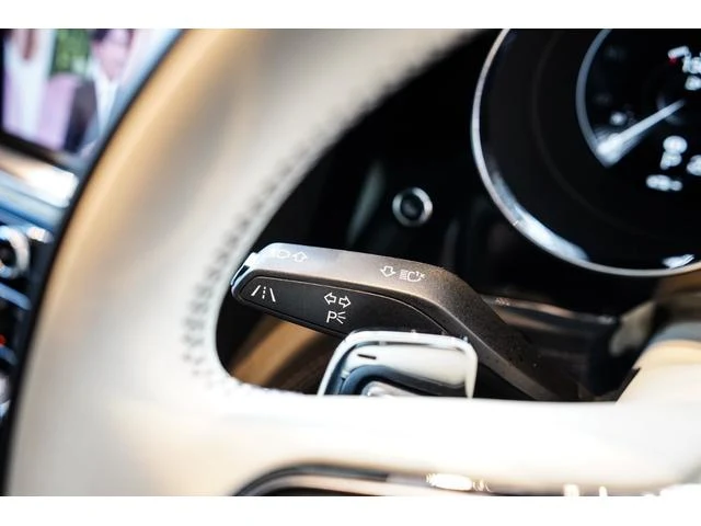 Bentley BENTAYGA 30