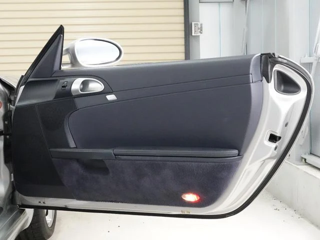 Porsche CAYMAN 12