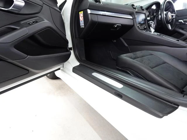 Porsche 718 10