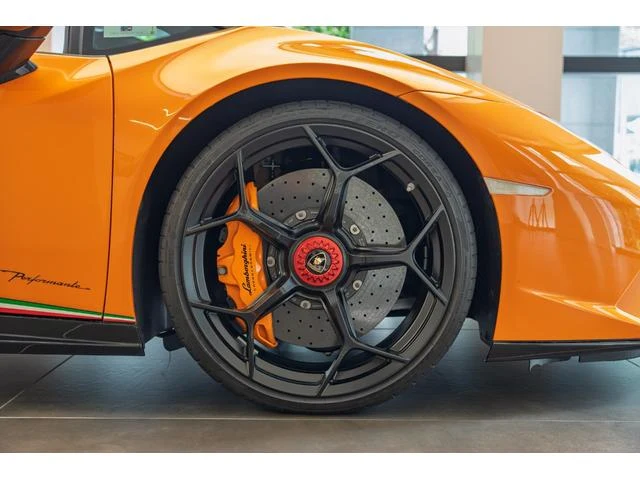 Lamborghini HURACAN 13