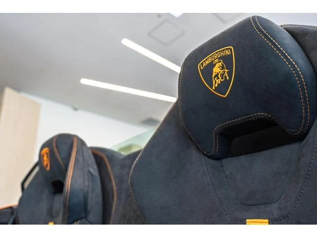 Lamborghini HURACAN 24