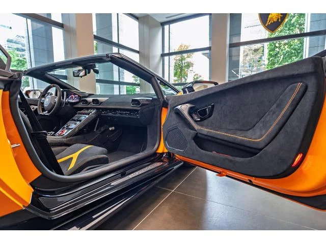 Lamborghini HURACAN 28