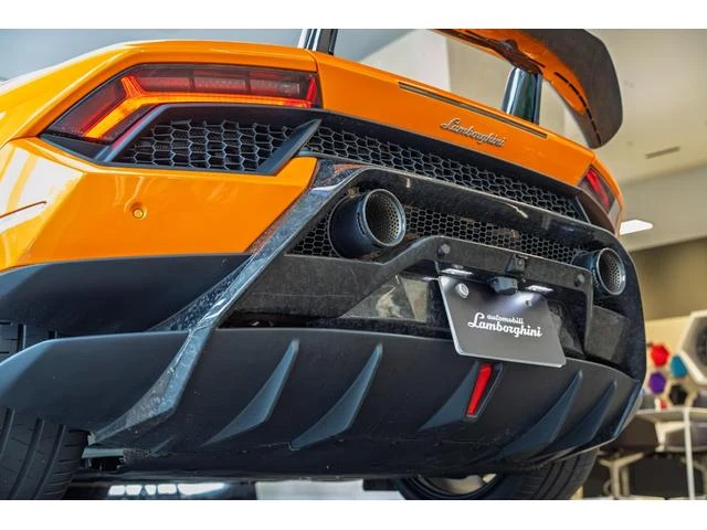 Lamborghini HURACAN 17