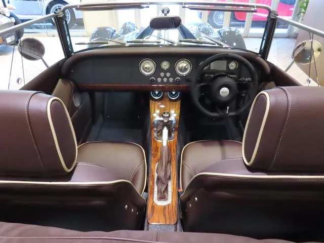 Morgan PLUS4 37