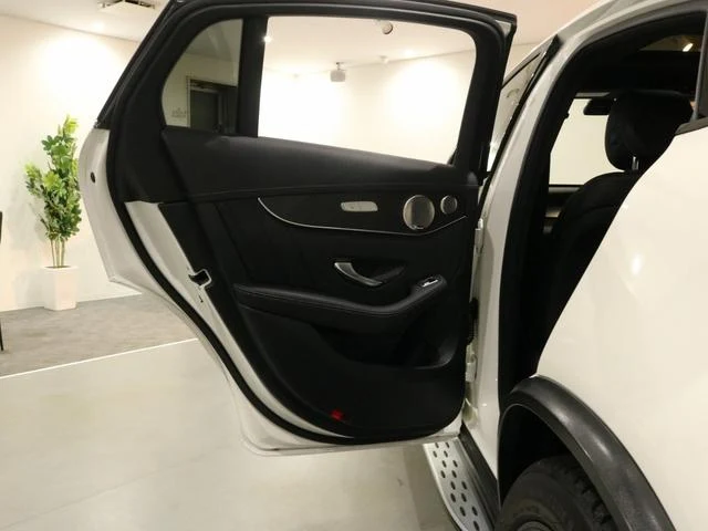 MERCEDES AMG GLC 45