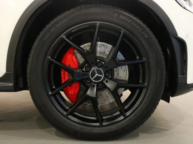 MERCEDES AMG GLC 5