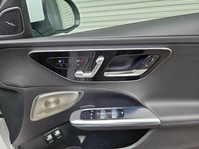 MERCEDES AMG C-CLASS 43