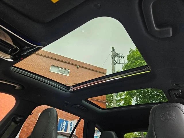 MERCEDES AMG C-CLASS 7