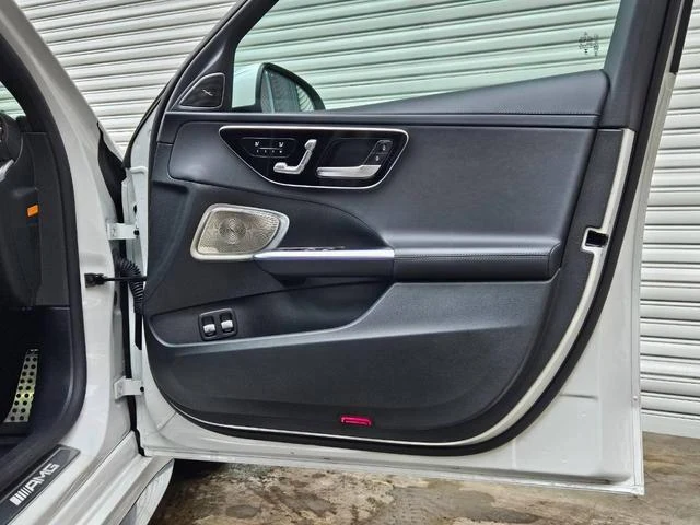 MERCEDES AMG C-CLASS 44