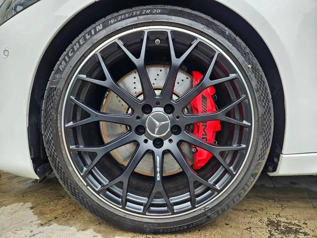 MERCEDES AMG C-CLASS 31