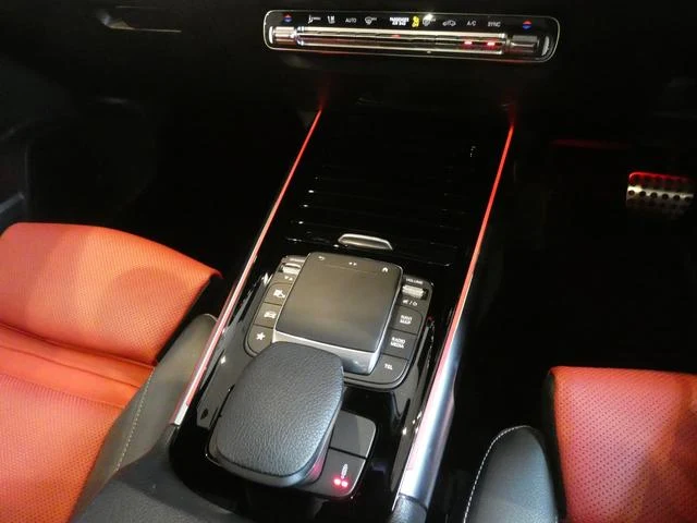 MERCEDES AMG GLB 61