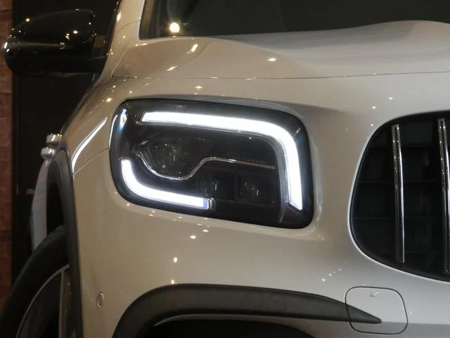 MERCEDES AMG GLB 3